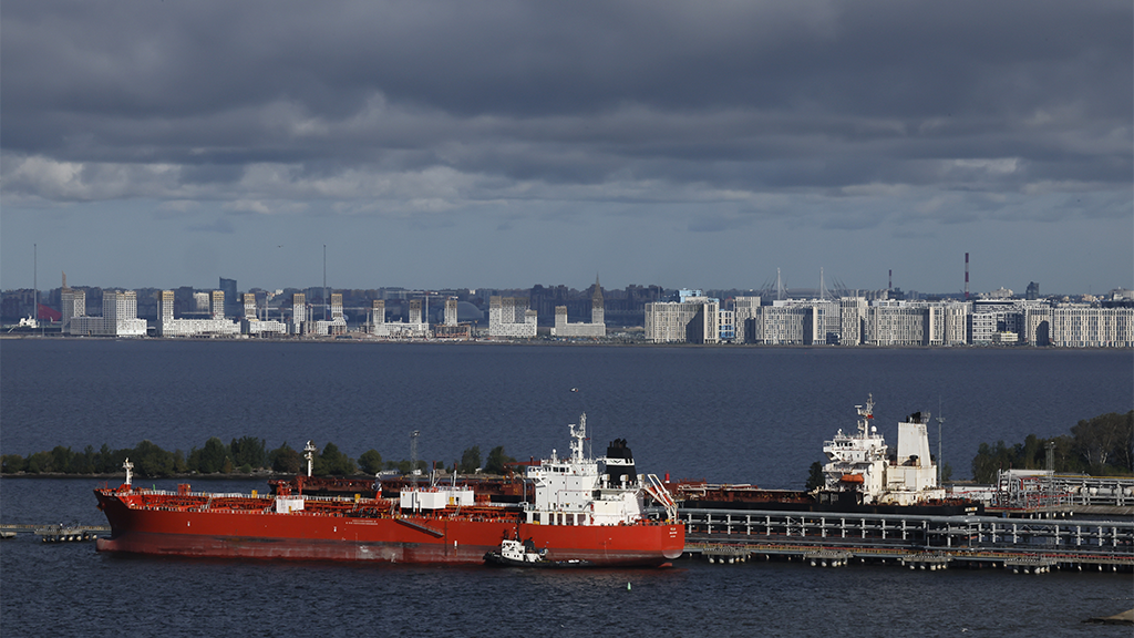 The government may extend the ban on gasoline exports until the end of February