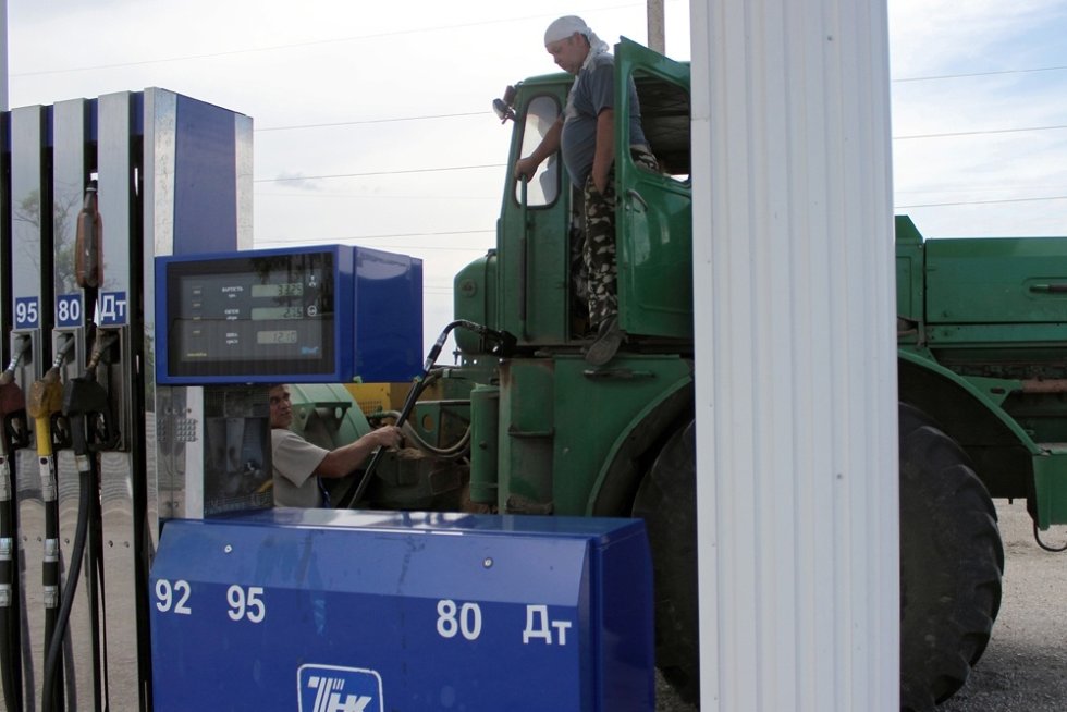 Fuel Price Hikes and Local Shortages: Farmers Complain About Fuel Problems During Sowing Season